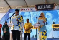 Pasangan M Chaidir Syam-Suhartina Bohari saat deklarasi Pilkada 2024.