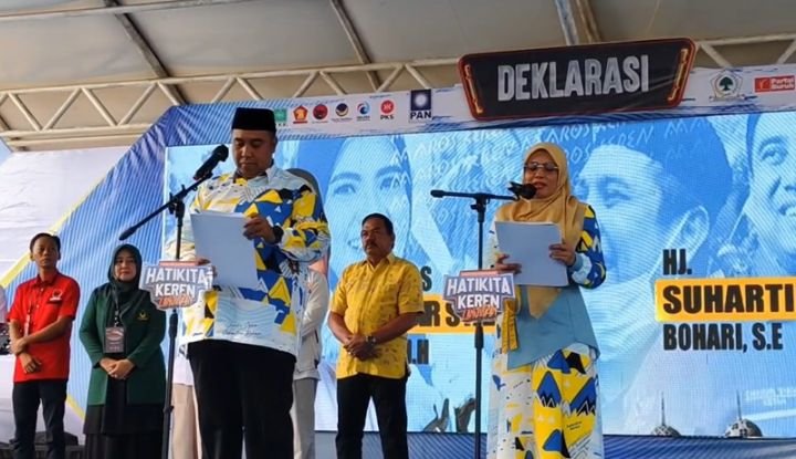 Pasangan M Chaidir Syam-Suhartina Bohari saat deklarasi Pilkada 2024.