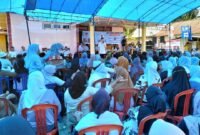 Calon Bupati Kolaka, H. Amri, bersama pasangannya Husmaluddin, yang tergabung dalam pasangan Beramal (Bersama Amri - Husmaluddin), melaksanakan kampanye tatap muka dan dialog di Desa Palewai, Kecamatan Tanggetada. (Foto: Istimewa)