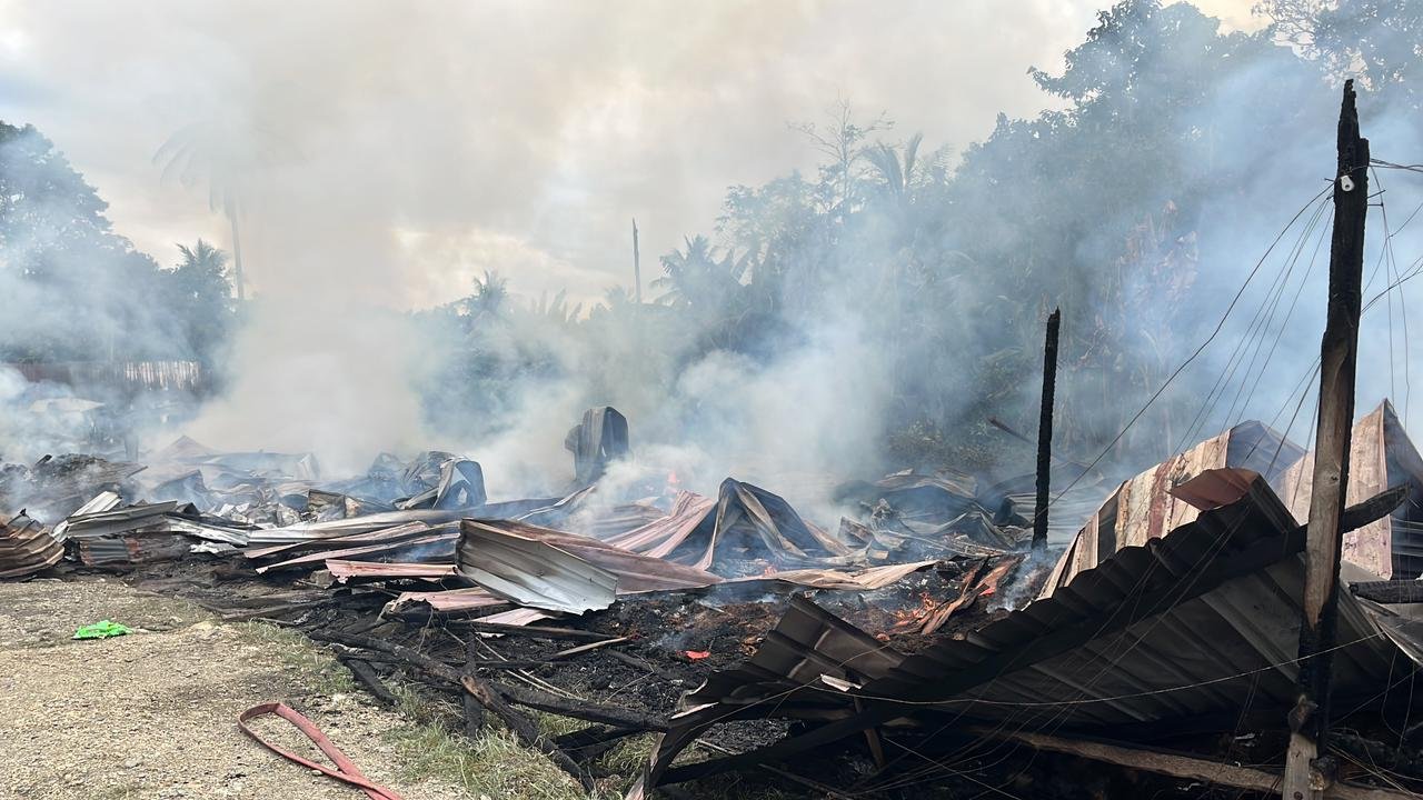 Kandang ayam ludes terbakar di Amamotu