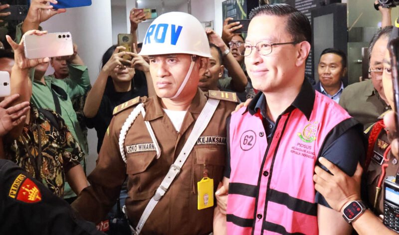 Hakim tunggal Pengadilan Negeri (PN) Jakarta Selatan Tumpanuli Marbun memberikan izin pada tersangka kasus dugaan korupsi impor gula kristal mentah Thomas Trikasih Lembong memberikan keterangan secara online dalam sidang Praperadilan besok. (Foto: Istimewa)