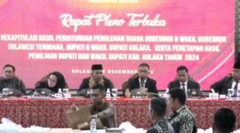 Rapat Pleno Terbuka Rekapitulasi Perhitungan Perolehan Suara Gubernur dan Wakil Gubernur Sulawesi Tenggara, Bupati dan Wakil Bupati Kolaka. Serta Penetapan Hasil Pemilihan Bupati dan Wakil Bupati Kolaka Tahun 2024. (Foto: Istimewa)